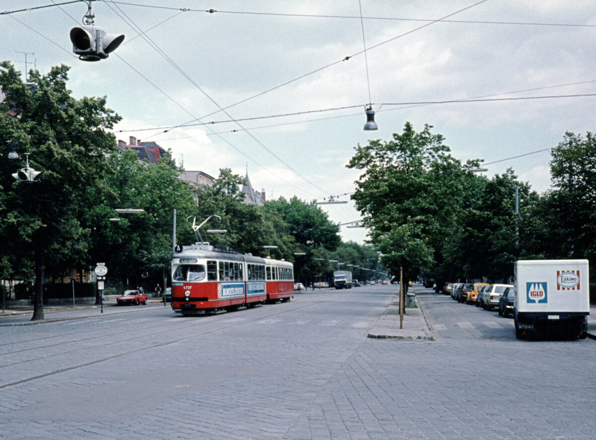 Wien Wiener Stadtwerke-Verkehrsbetriebe (WVB) SL A (E1 4727 (SGP 1969)) II, Leopoldstadt, Ausstellungsstraße / Venediger Au im Juli 1977. - Scan eines Diapositivs. Kamera: Leica CL.