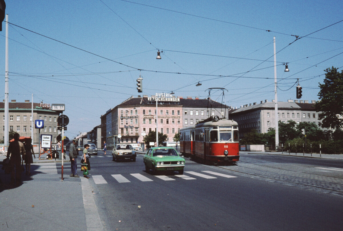 Wien Wiener Stadtwerke-Verkehrsbetriebe (WVB) SL 5 (L(4) 512 (SGP 1960)) IX, Alsergrund, Friedensbrücke / Spittelauer Lände im Juli 1977. - Scan eines Diapositivs. Kamera: Leica CL.