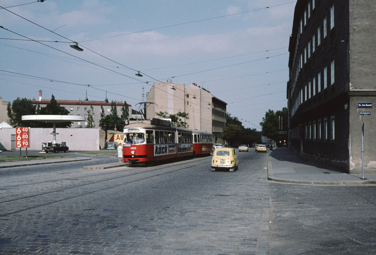 Wien Wiener Stadtwerke-Verkehrsbetriebe (WVB) SL 6 (E1 4503 (Lohnerwerke 1972)) XI, Simmering, Geiselbergstraße / Am Kanal im Juli 1977. - Scan eines Diapositivs. Kamera: Leica CL.