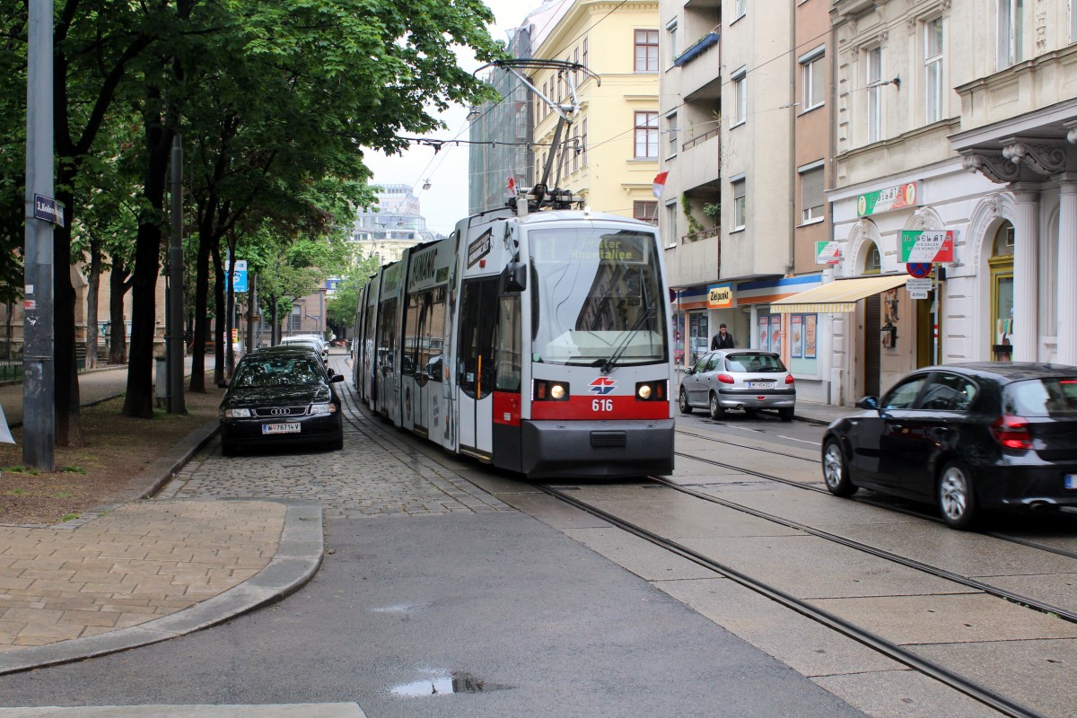 Wien WL SL 1 (B 616) Löwengasse / Kolonitzplatz am 2. Mai 2015.