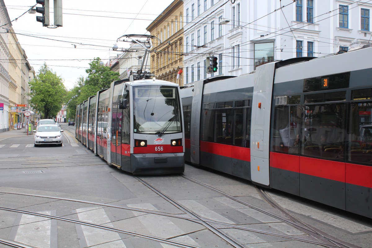 Wien WL SL 31 (B 656) Klosterneuburger Strasse / Wallensteinstrasse am 2. Mai 2015.