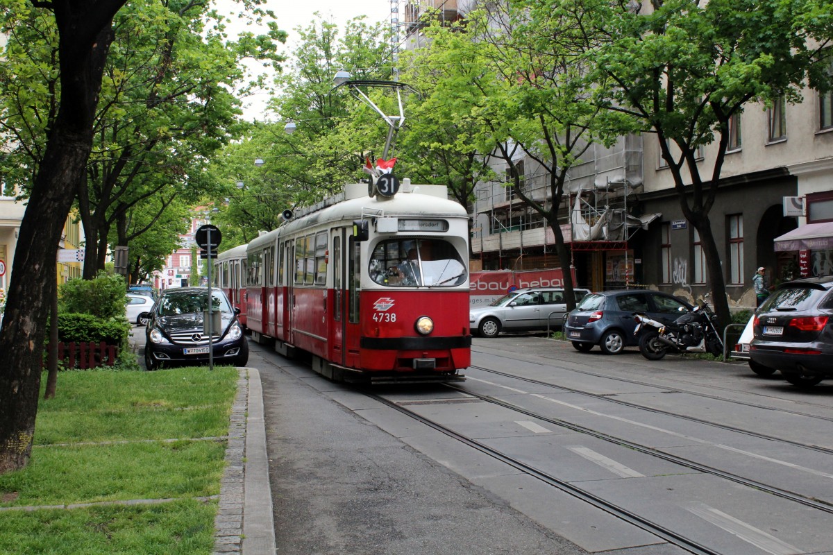 Wien WL SL 31 (E1 4738 + c4 1328) Klosterneuburger Strasse am 2. Mai 2015.