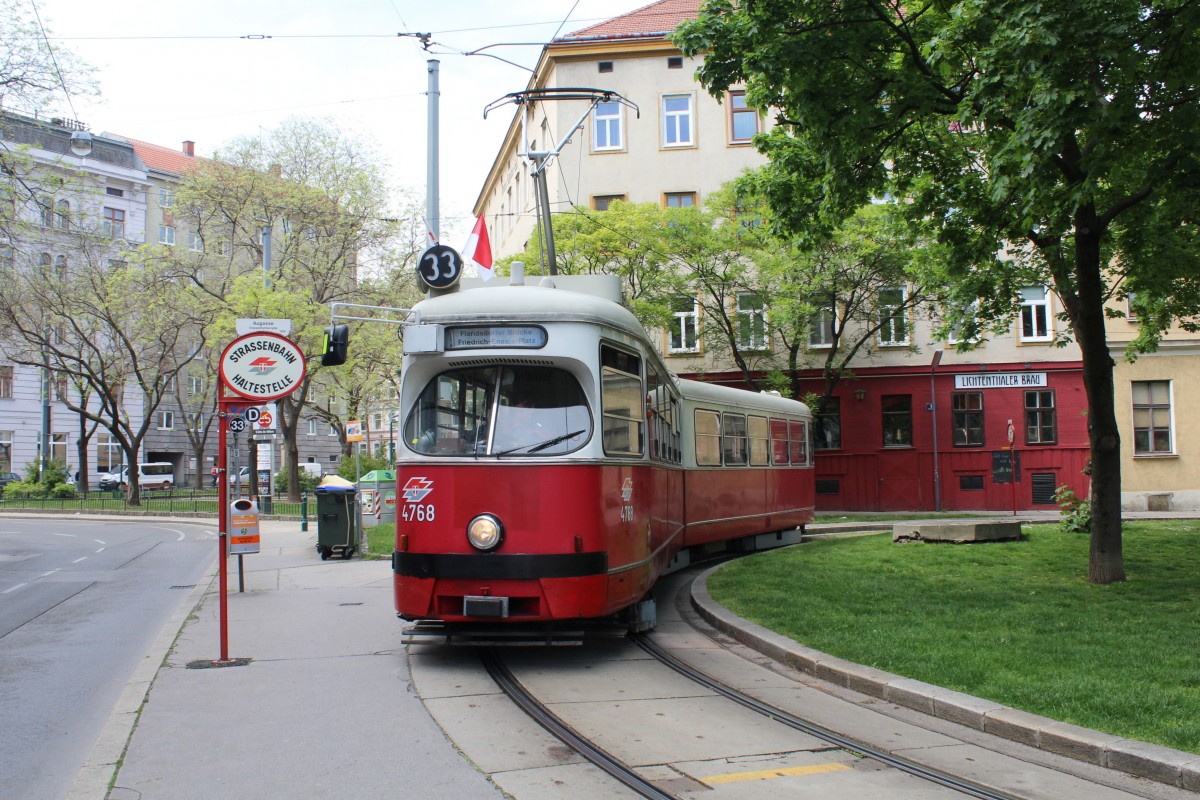 Wien WL SL 33 (E1 4768) Althanstrasse / Augasse (Endstation Augasse) am 2. Mai 2015.