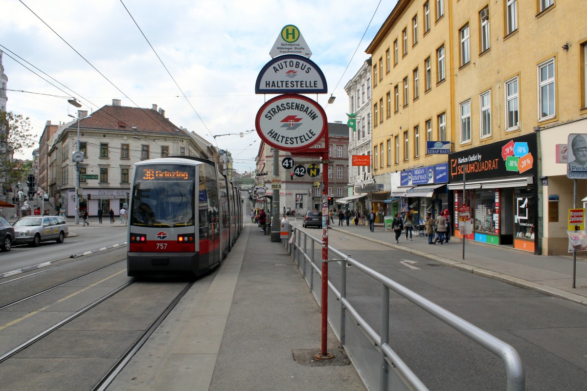 Wien WL SL 38 (B1 757) Währinger Strasse (Hst. Spitalgasse / Währinger Strasse) am 2. Mai 2015.