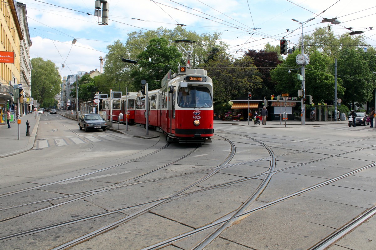 Wien WL SL 38 (E2 4026 + c5 1426) Währinger Strasse / Nussdorfer Strasse am 2. Mai 2015.