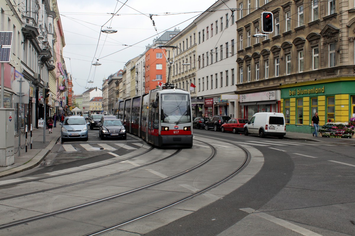 Wien WL SL 5 (B 657) Wallensteinstrasse / Rauscherstrasse am 2. Mai 2015.