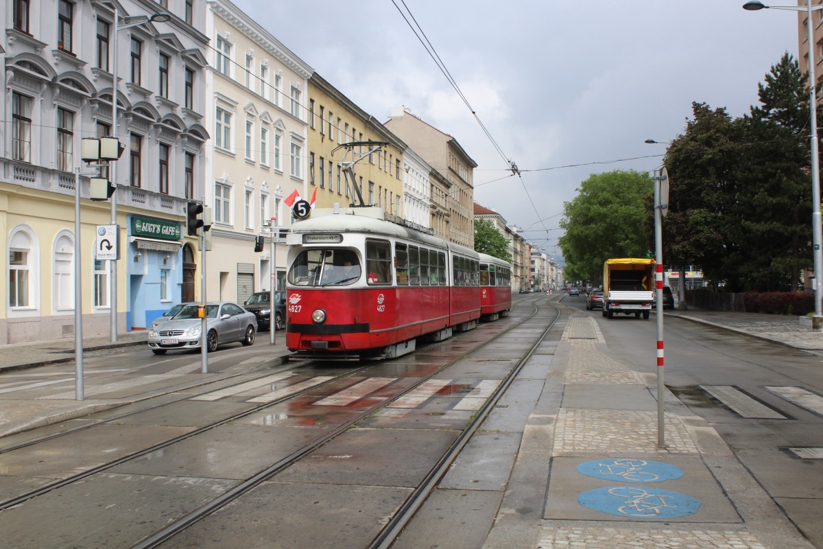 Wien WL SL 5 (E1 4827) Nordwestbahnstrasse am 2. Mai 2015.
