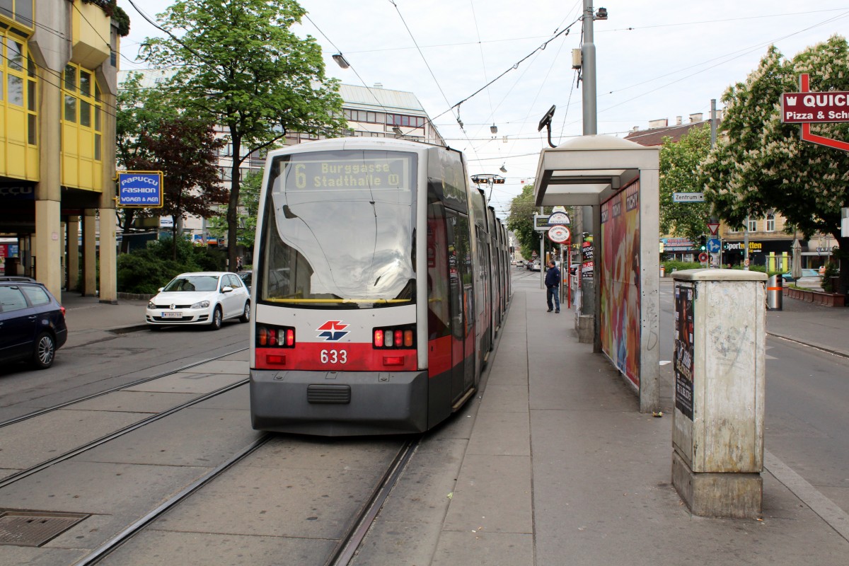 Wien WL SL 6 (B 633) Quellenstrasse (Hst. Quellenplatz) am 1. Mai 2015.