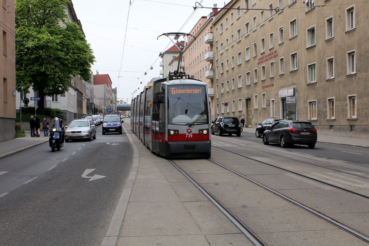 Wien WL SL 6 (B1 739) Geiselbergstrasse / Pensionsgasse am 30. April 2015.