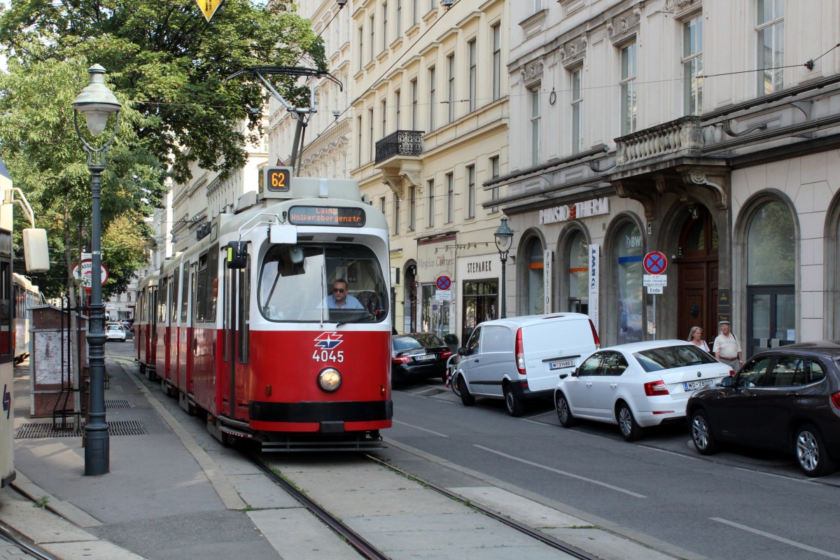 Wien WL SL 62 (E2 4045) Kärntner Ring am 2. Juli 2015.