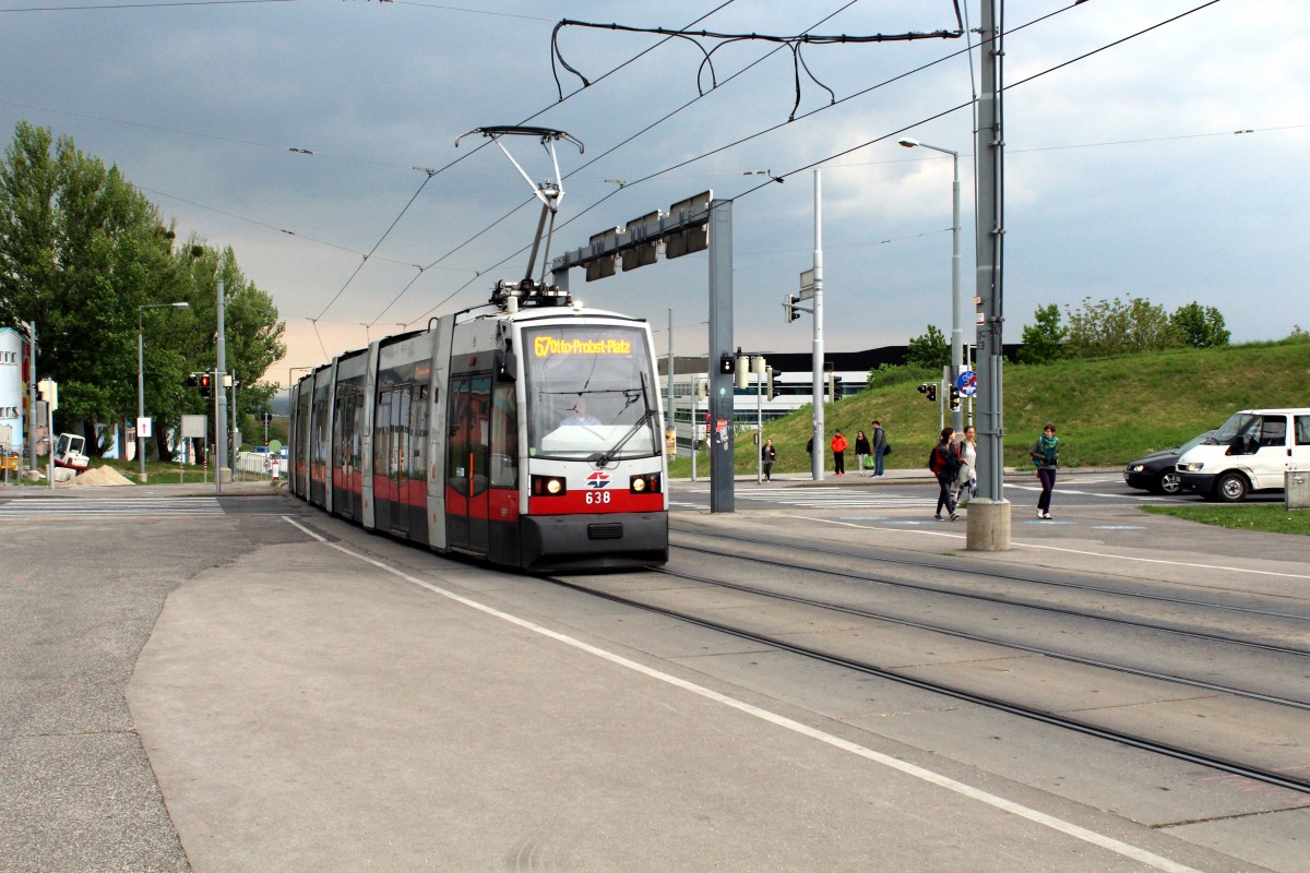 Wien WL SL 67 (B 638) Altes Landgut am 30. April 2015.