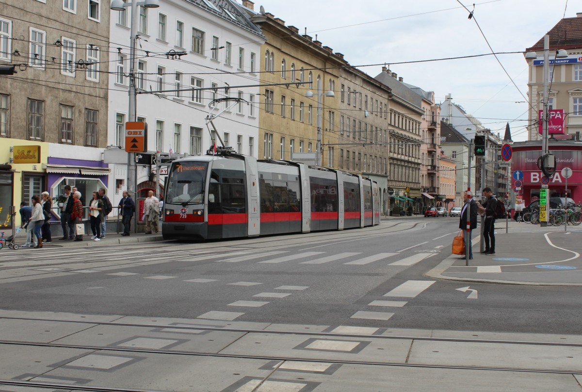 Wien WL SL 71 (B1 739) Rennweg / Ungargasse (Hst. Rennweg) am 1. Mai 2015.