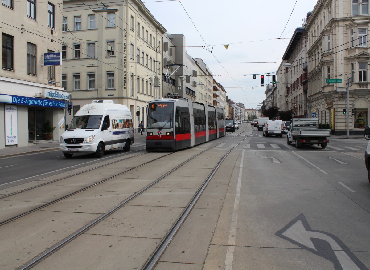 Wien WL SL O (A 13) Laxenburger Straße / Landgutgasse am 30. April 2015.