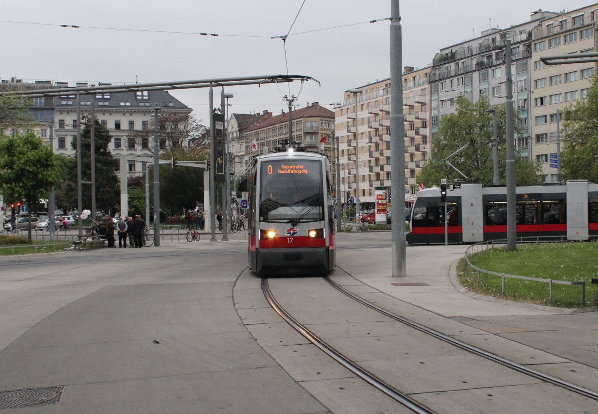 Wien WL SL O (A 17) Praterstern am 1. Mai 2015.