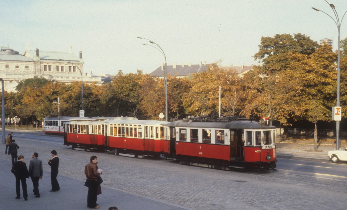 Wien WTM M 4078 + k + k2 3487 Dr-Karl-Renner-Ring / Parlament / Volkspark am 14. Oktober 1979 anlsslich einer Sonderfahrt fr sterreichische und dnische Strassenbahnfreunde.