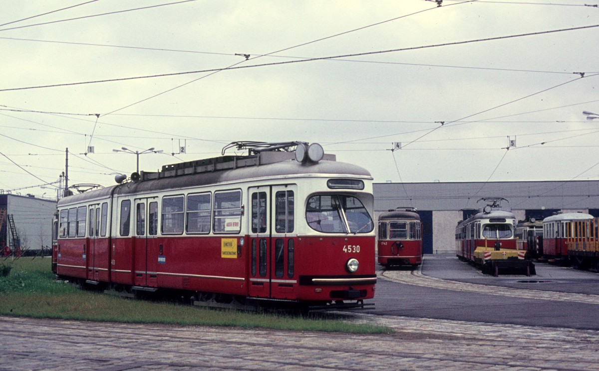 Wien WVB E1 4530 Hauptwerkstätte Simmering am 19. Juli 1974.