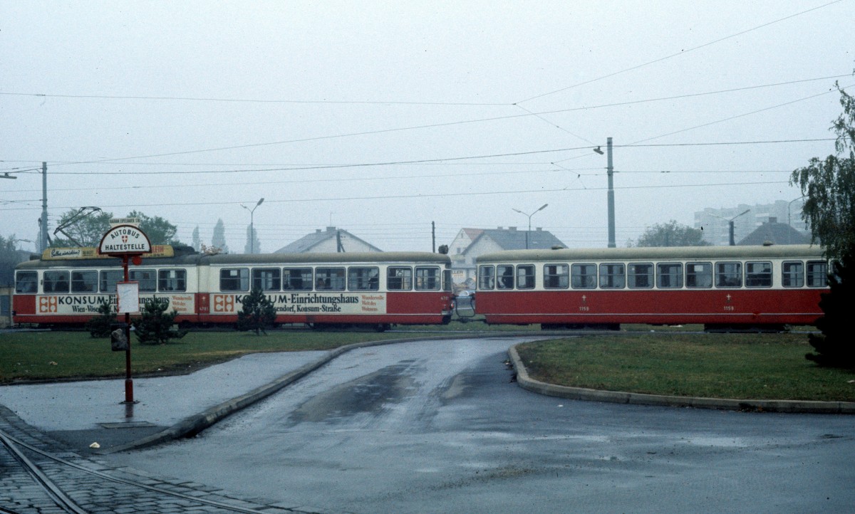 Wien WVB SL 25 (E1 4781 + c3 1159) Kagran (Endstation) am 3. November 1975.