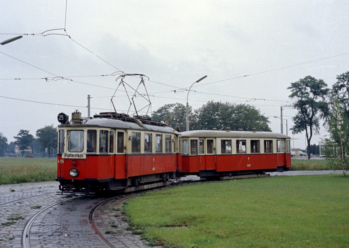 Wien WVB SL 25 (M 4076 + m3 5287) Kagran am 27. August 1969. - Scan von einem Farbnegativ (Kamera: Kodak Retina Automatic II; Film: Kodacolor X).