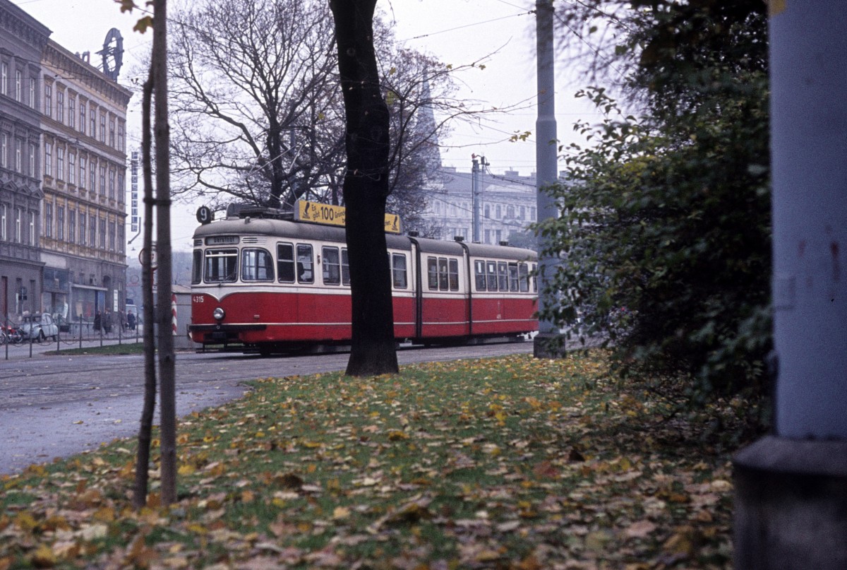 Wien WVB SL 9 (D1 4315) Mariahilfer Gürtel am 3. November 1975.