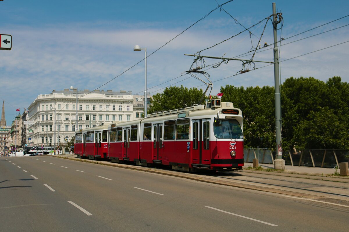 Wiener Linien SGP E2 Wagen 4323 am 22.06.22 in Wien