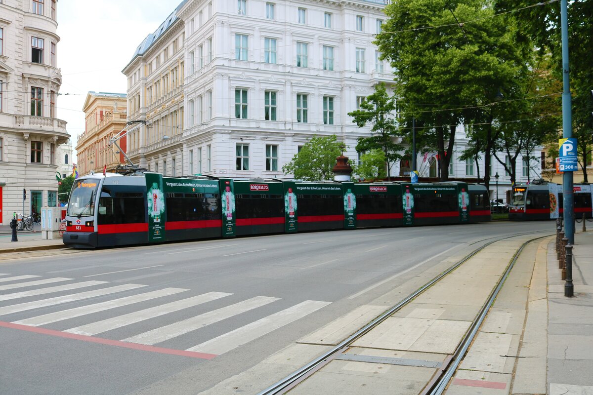 Wiener Linien Siemens ULF Wagen 643 am 22.06.22 in Wien