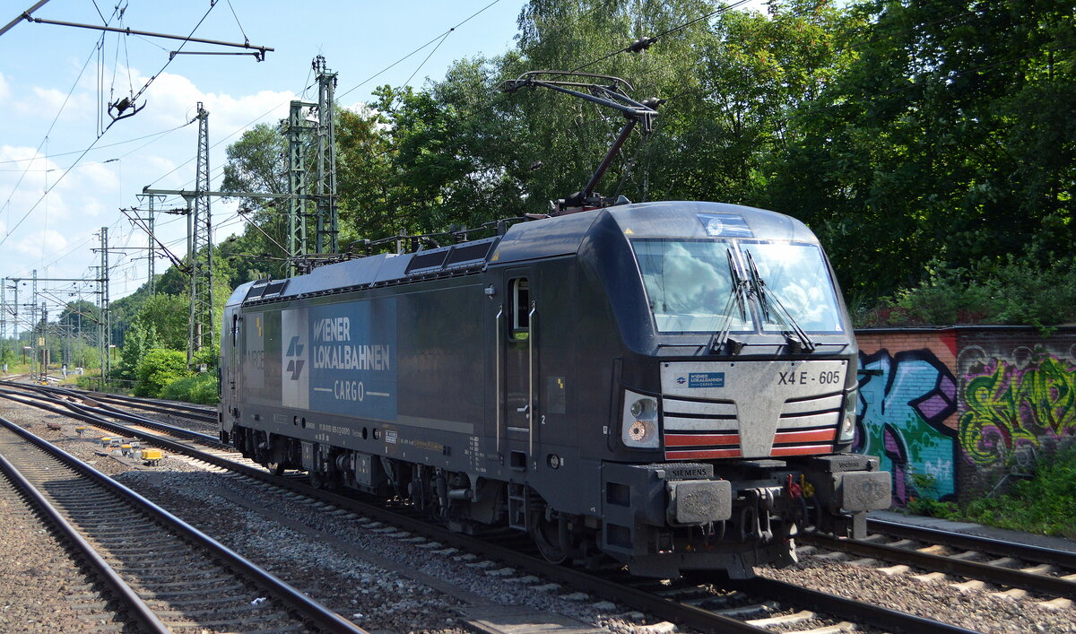 Wiener Lokalbahnen Cargo GmbH, Wien [A] mit der MRCE Vectron  X4 E - 605   [NVR-Nummer: 91 80 6193 605-3 D-DISPO] Richtung Hamburger Hafen am 16.06.21 Durchfahrt Bf. Hamburg-Harburg.