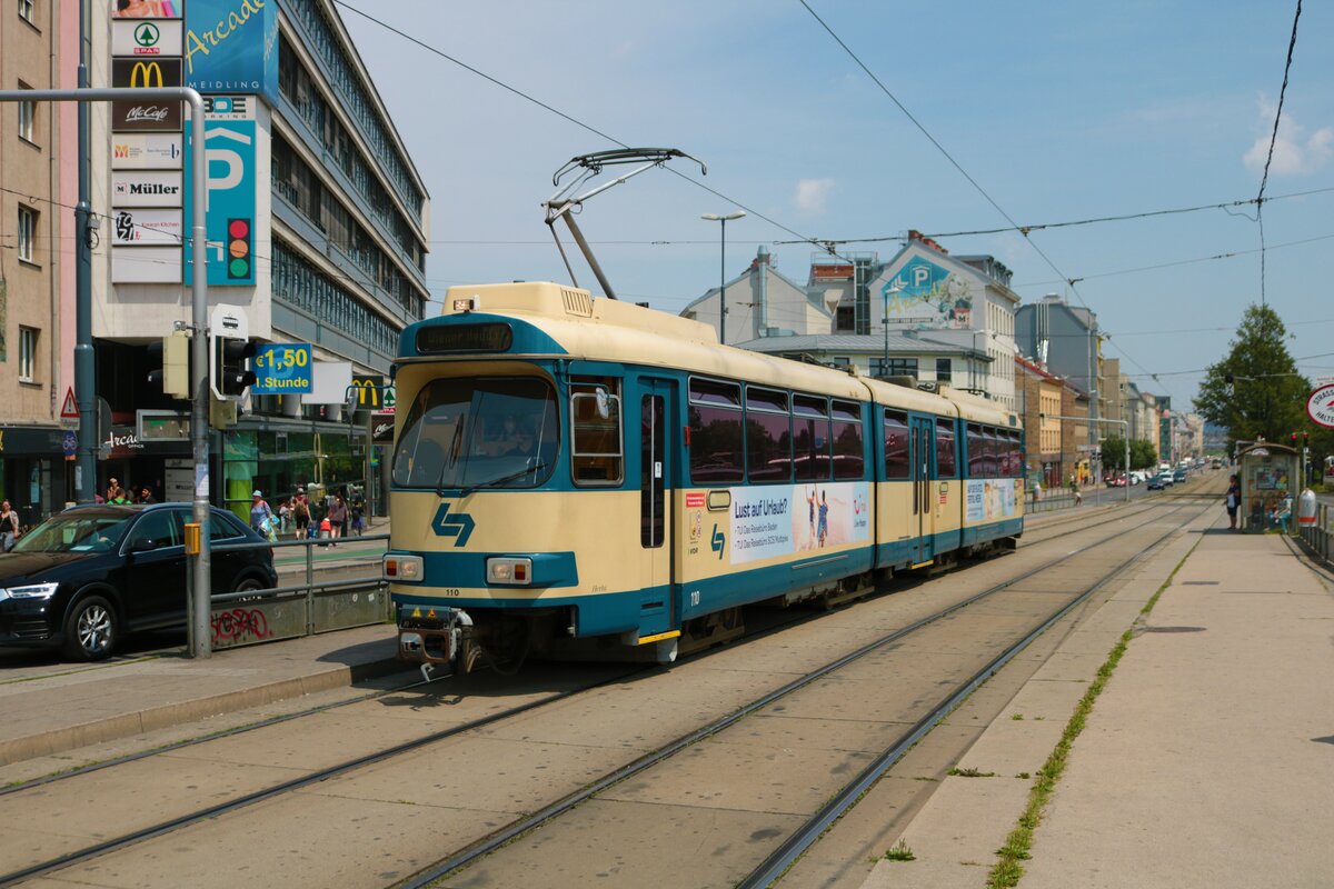 Wiener Loklabahn Reihe 100 Wagen 110 am 20.06.22 in Wien Meidling 