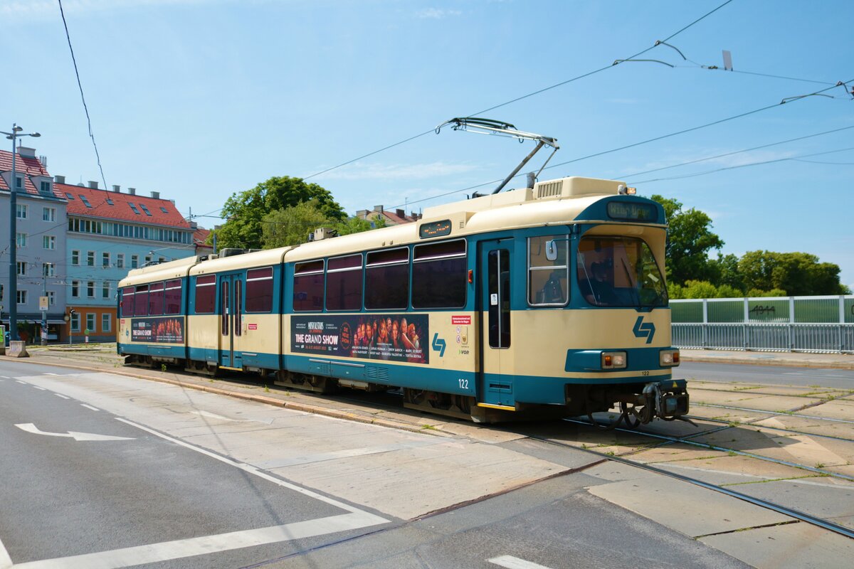 Wiener Loklabahn Reihe 100 Wagen 122 am 22.06.22 in Wien Meidling