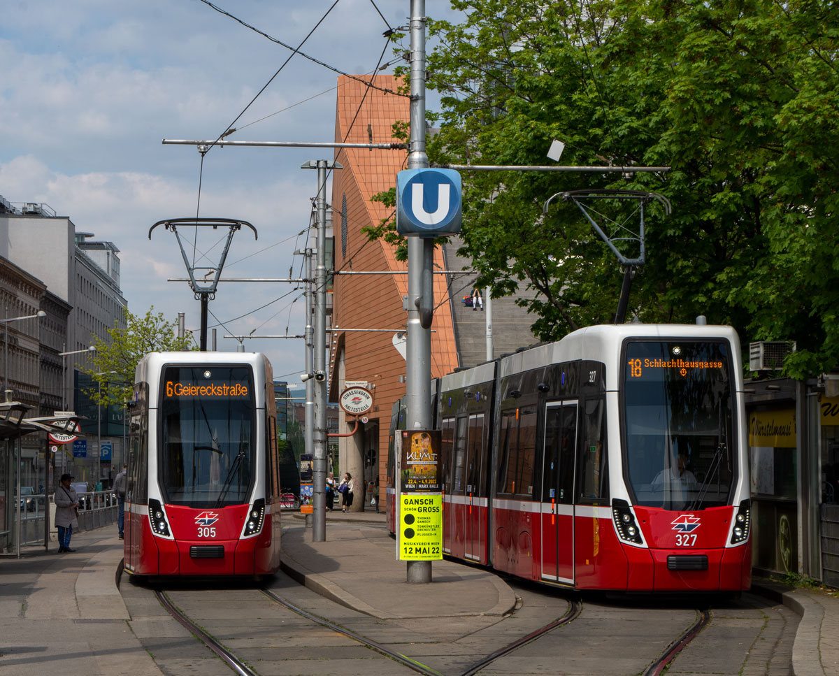 Wien

Wiener Linien Flexity, 305 als Linie 6 sowie 327 als Linie 18, Burggasse Stadthalle, 29.04.2022