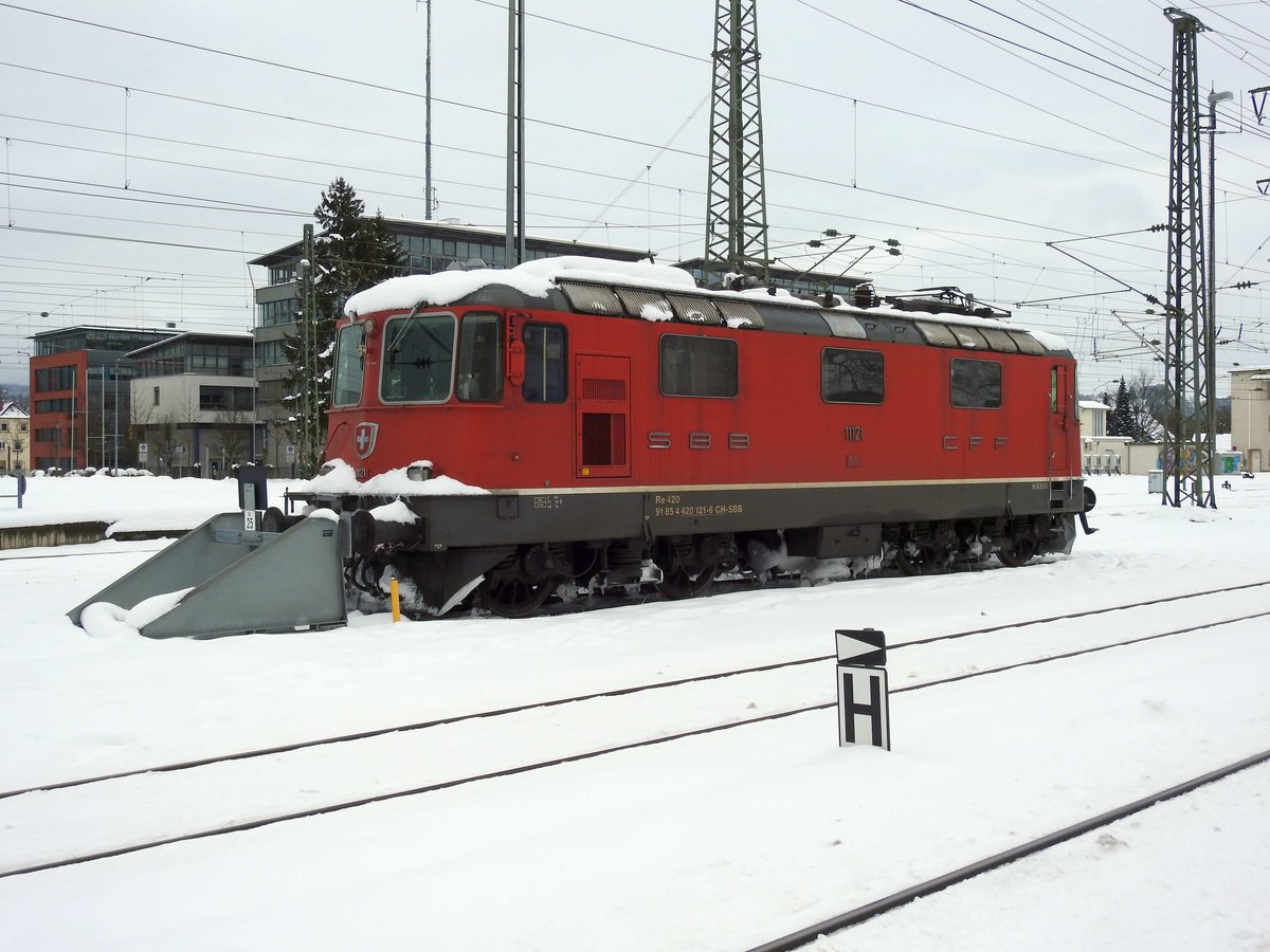 Winterimpressionen aus dem Bahnhof Singen (Hohentwiel).
SBB 11121 am 17.01.2021