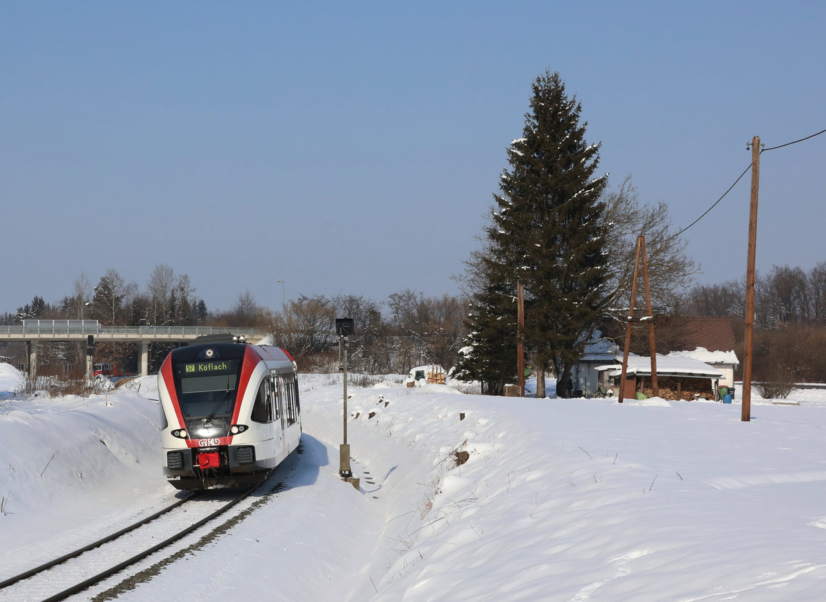 Winterlich geht's weiter 
Aus Premstätten Tobeobad hinaus geht's für den Zug der Linie S7 n Richtung Lieboch 
28.02.2018