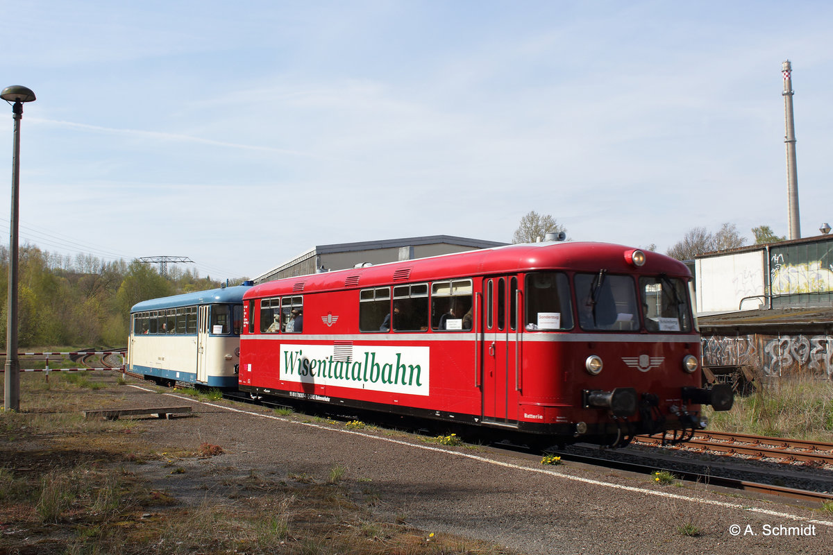 Wisentatalbahn mit V98 auf der Elstertalbahn bei Plauen-Chrieschwitz auf dem weg nach Gera.