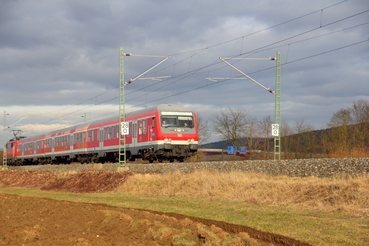 Wittenberger Steuerwagen einer Regionalbahn bei Reundorf am 04.03.2015.