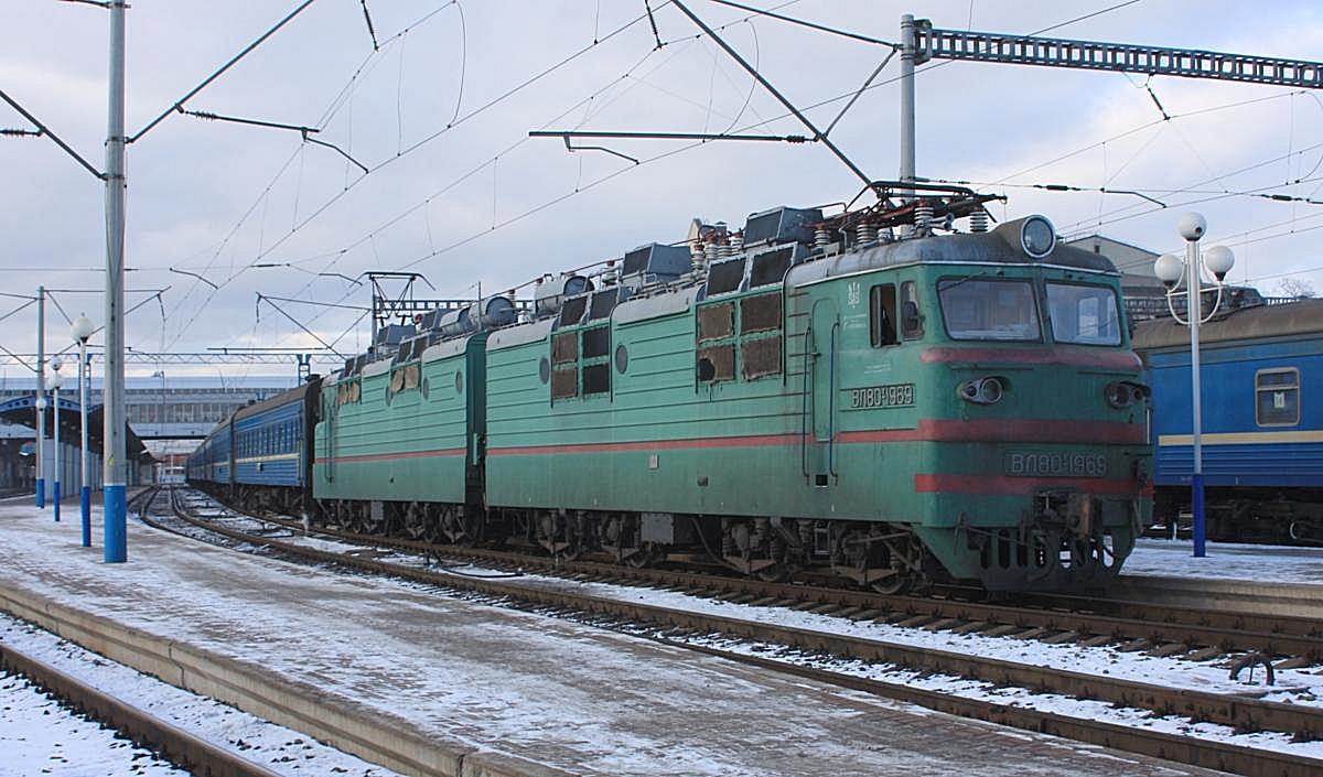 WL 80-1969 im Hauptbahnhof Kiew am 16.2.2008.