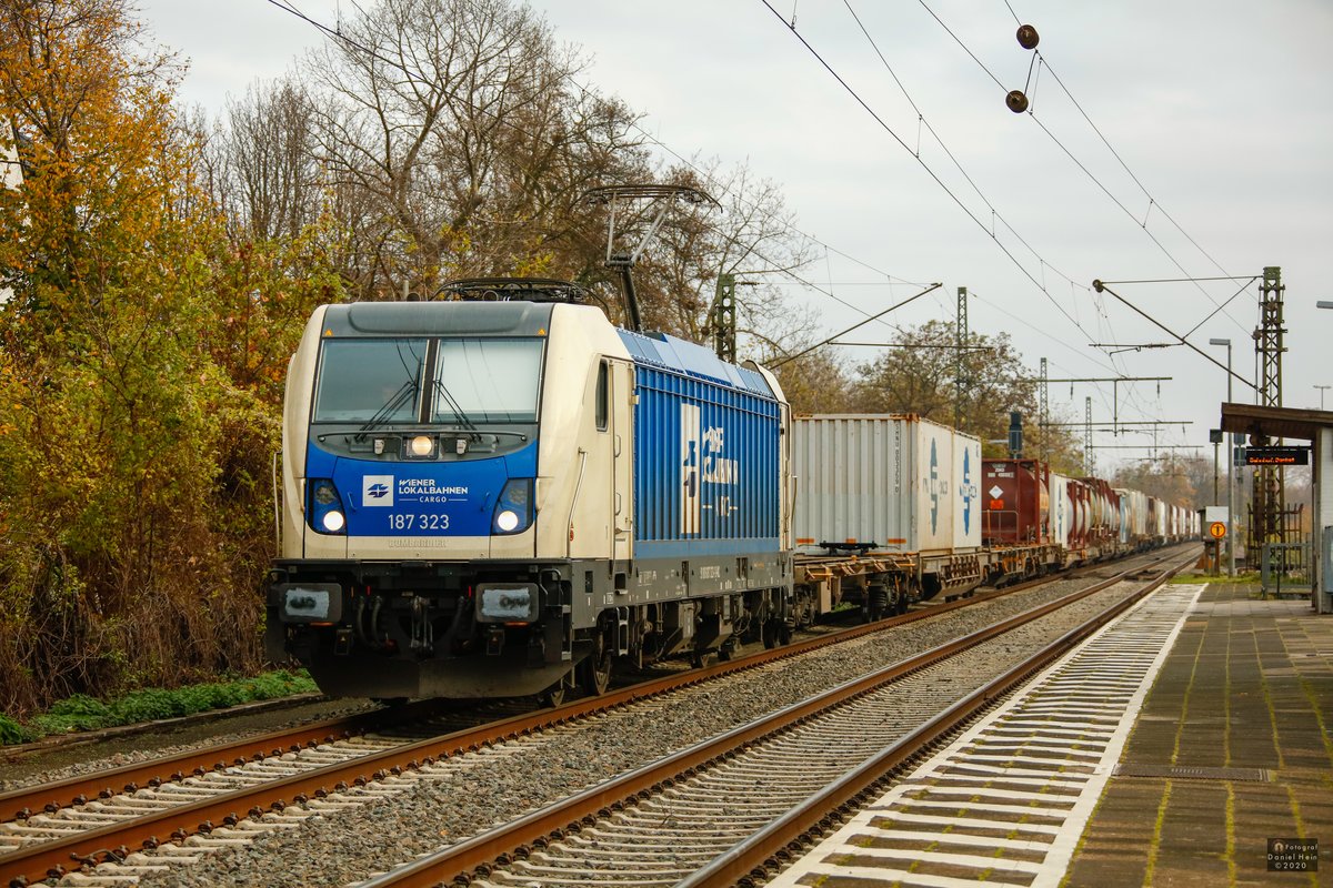 WLC 187 323 in Duisburg Rheinhausen Ost, November 2020.