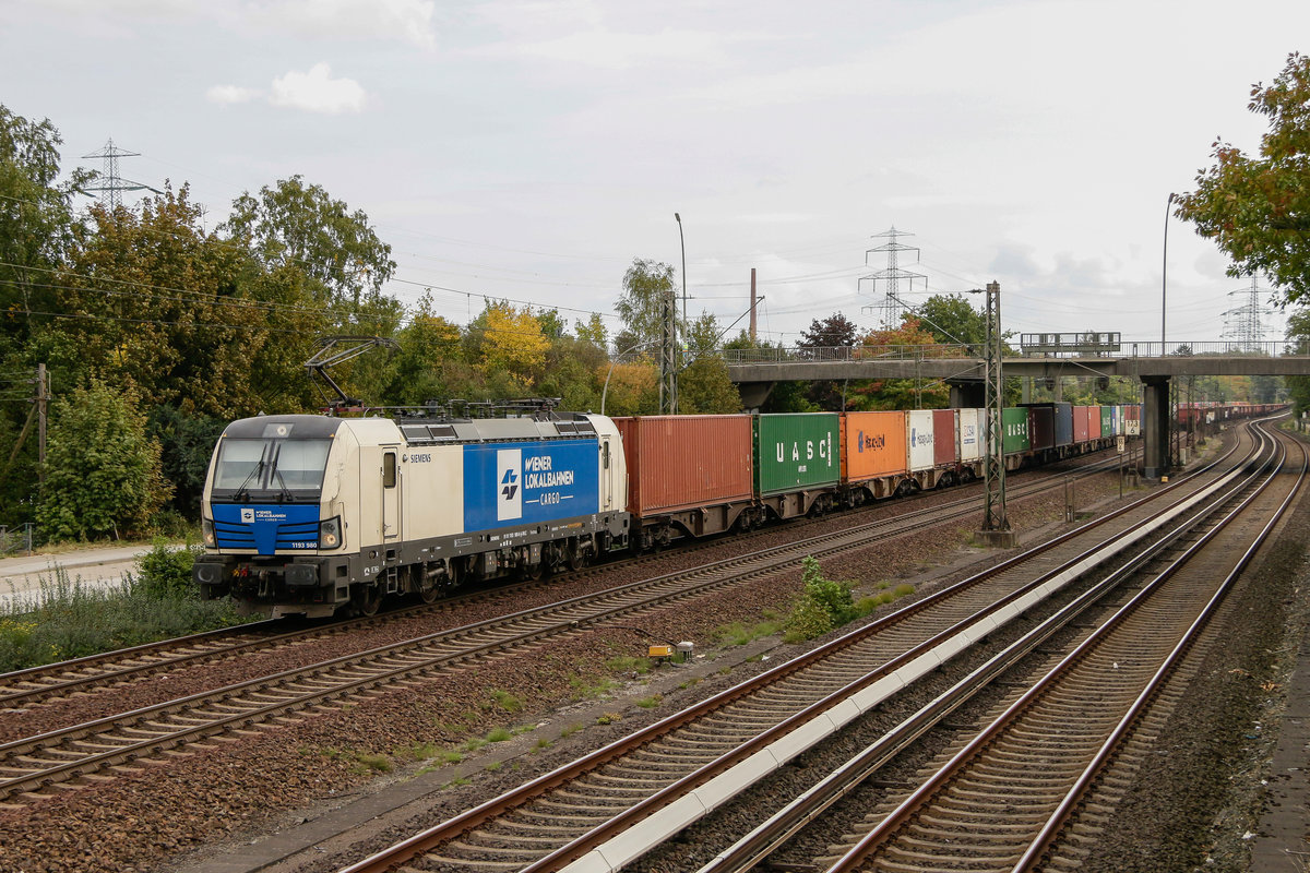 WLC 193 980 mit Containerzug in Hamburg Hausbruch, am 20.09.2018.