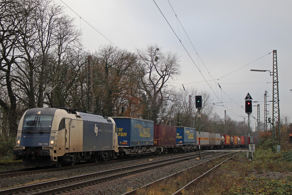 WLC/ERS 183 705 am 10.12.13 mit einem KLV in Duisburg-Rheinhausen.