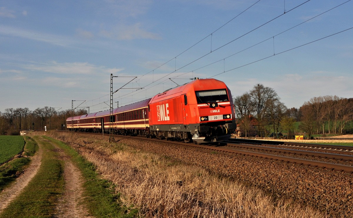WLE 23 (223 057) mit einem aus Euro-Express-Wagen bestehenden Sonderzug in Richtung Osnabrck (Vehrte, 12.04.15).