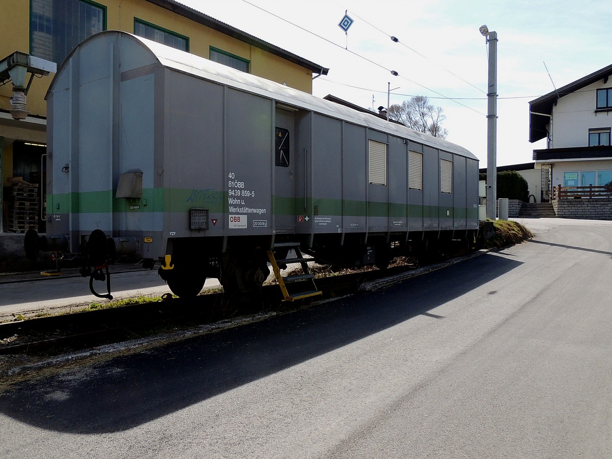 Wohn-und Werkstättenwagen 40819439859-5, abgestellt in Brixlegg; 150409