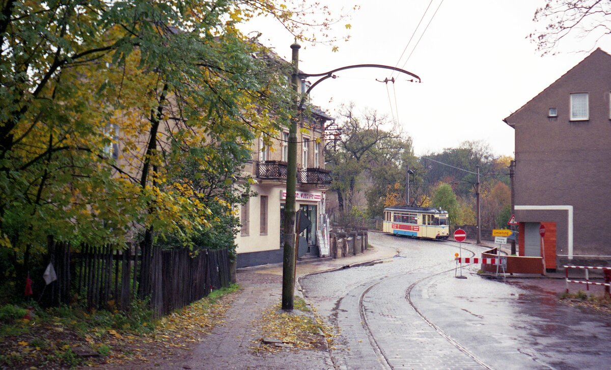 Woltersdorfer Straßenbahn__Eine sehr dörfliche Ansicht in Wolterdorf.__29-10-1992