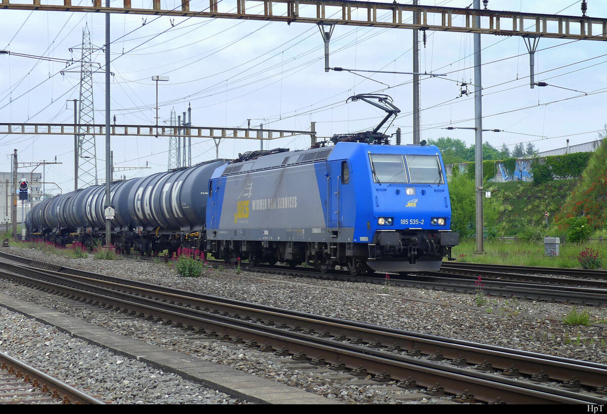 WRS - Lok 91 80 6 185 535-2 vor Güterzug in Pratteln am 09.05.2022