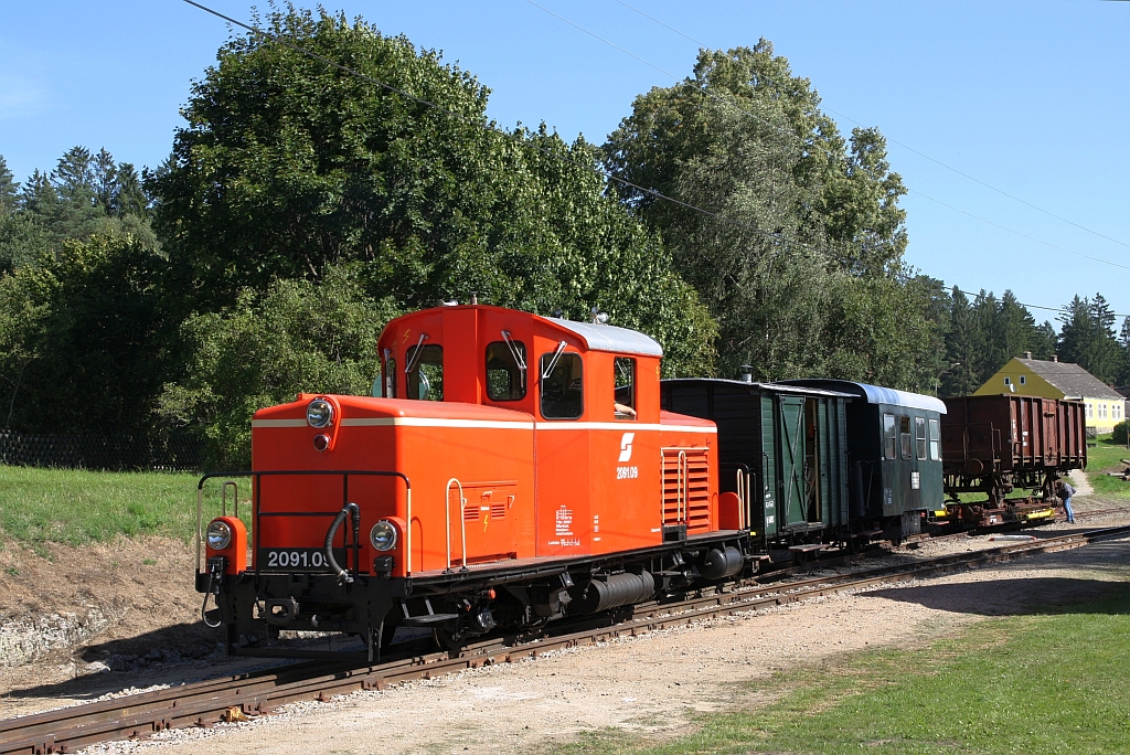 WSV 2091.09 beim Verschub in der Haltestelle Aalfang anlässlich des vom WSV veranstalteten 2 tägigen  Güterzugfestival im Wald4tel .
