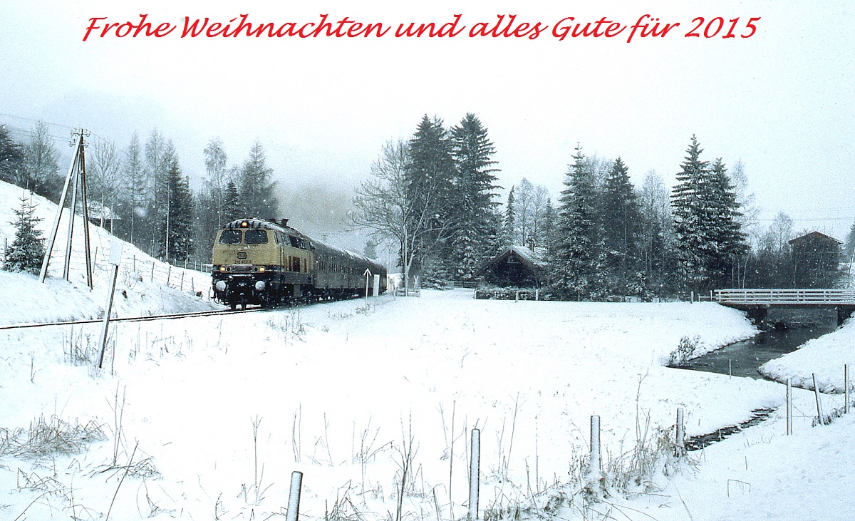 wünsche ich allen bb-Usern (Zum Bild: Passend zur Weihnachtszeit begann es am Morgen des 24.12.1990 im bayerischen Oberland zu schneien. Der Schneefall hielt auch am Nachmittag an, als 218 322-8 einen der letzten Züge des Tages von Bayrischzell nach München befördert, hier bei Aurach.)