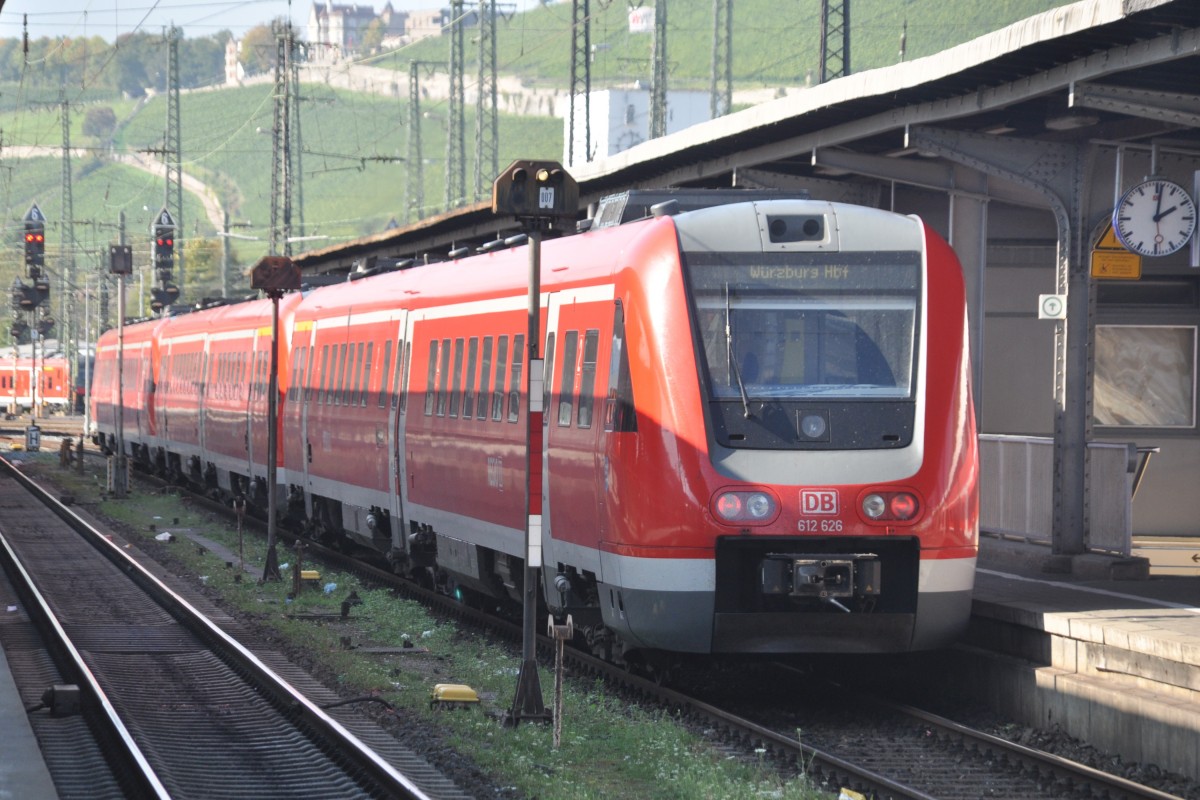 WÜRZBURG, 04.10.2014, 612 626 als Nahverkehrszug im Würzburger Hauptbahnhof