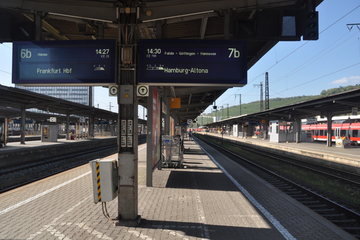 WÜRZBURG, 04.10.2014, Zielanzeiger im Würzburger Hauptbahnhof