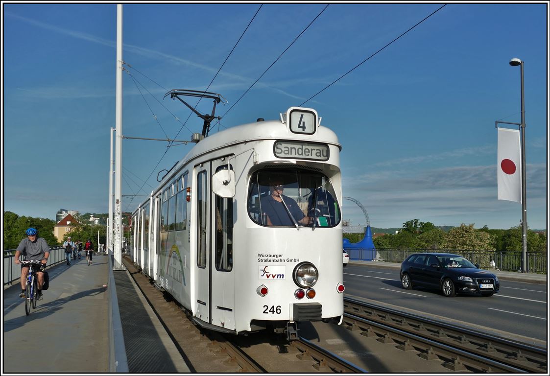 Würzburger Strassenbahn GTW-D8 244 von Düwag. (26.05.2019)