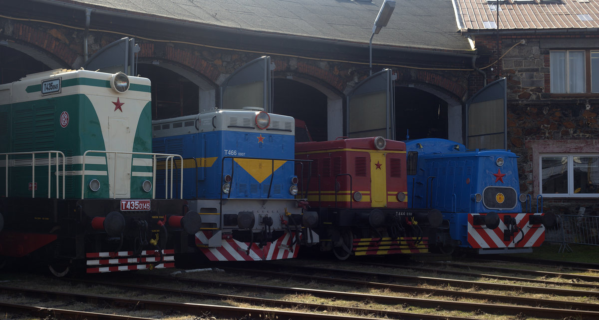 Wundersch�n f�r Fotografen zur Schau gestellt, die 4  alten Ladies  in Cheb . 24.09.2016, 11:55 Uhr