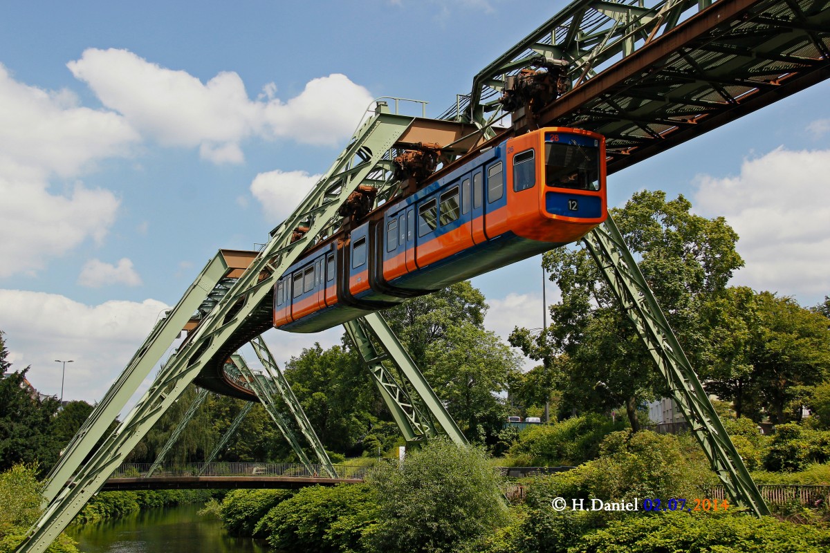 Wuppertaler Schwebebahn Gtw 72/26 in Wuppertal, Juli 2014.