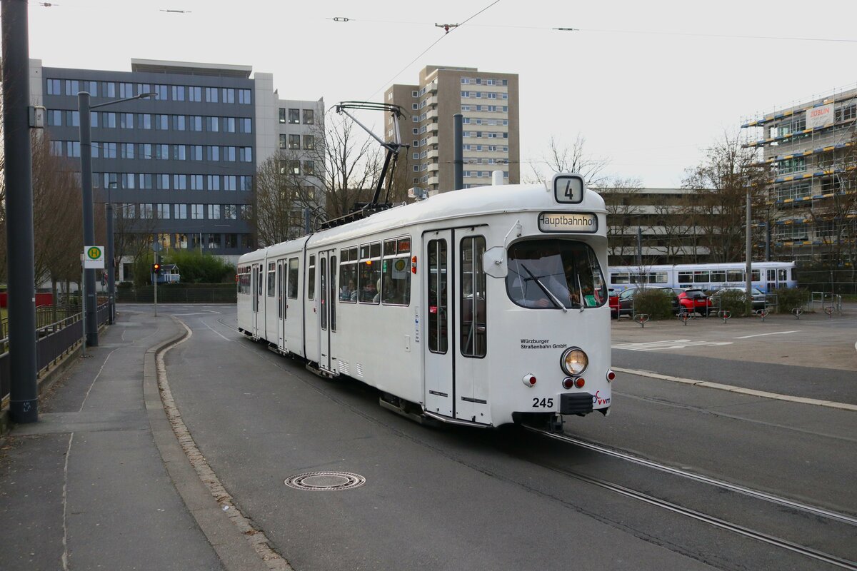 WVV Straßenbahn Würzburg Düwag GTW D8 Wagen 245 am 27.12.23 in Würzburg 