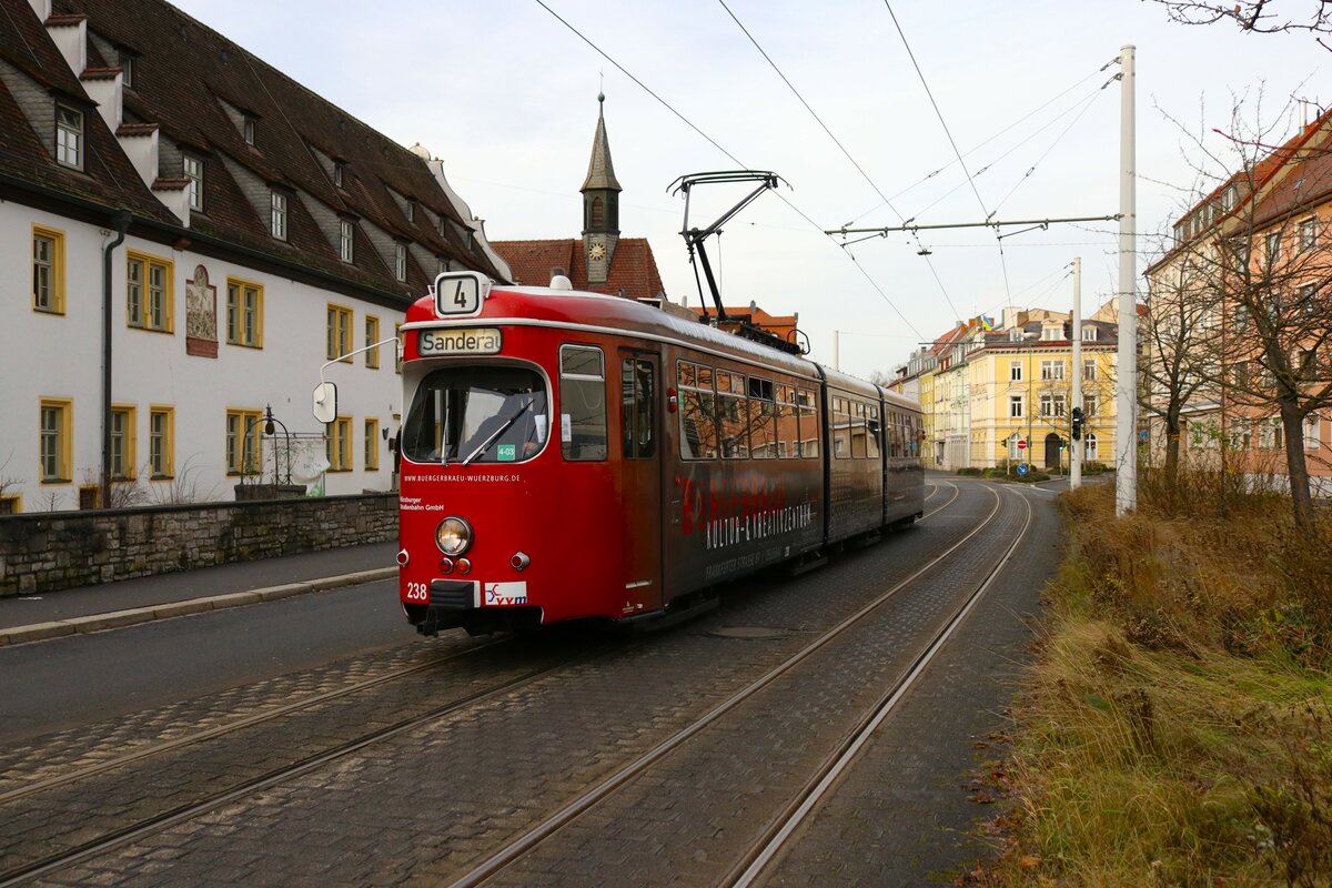 WVV Straßenbahn Würzburg Düwag GTW D8 Wagen 238 am 27.12.23 in Würzburg 